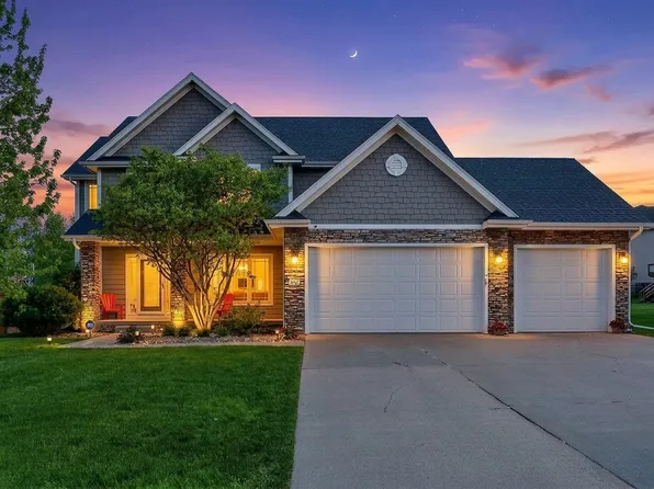 540 Spyglass Ln, Waukee, IA 50263