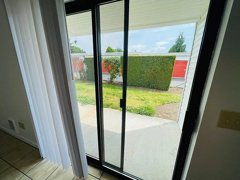 3601 & 3609 I St NE — Photo 47