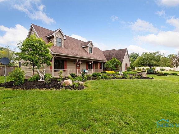 2nd image of 900 Chesterfield Dr