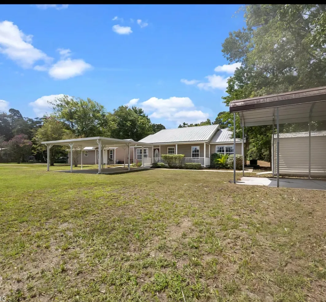4615 State Road 16 — Photo 1