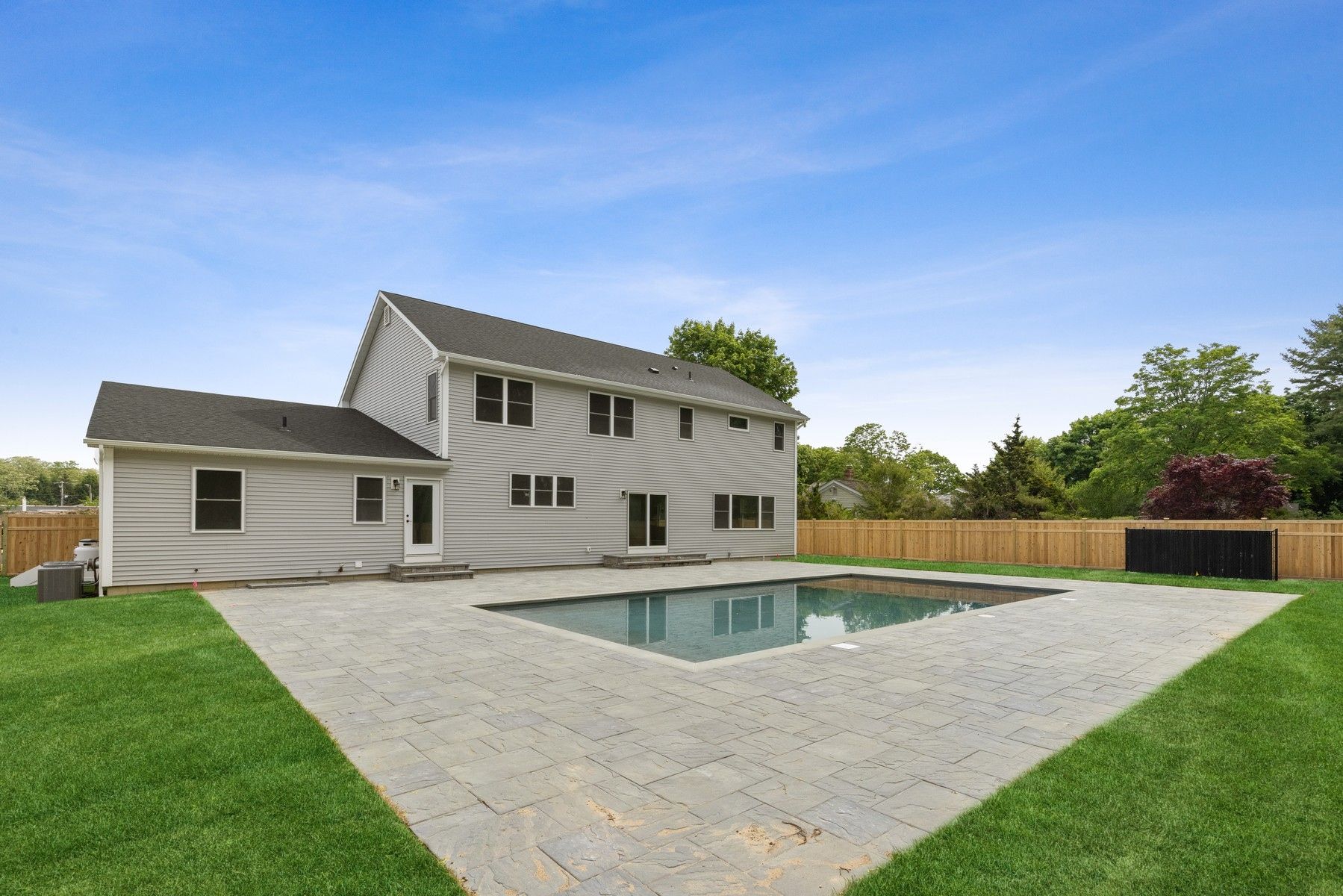 17 Quantuck Bay Ln in Westhampton Beach Out East