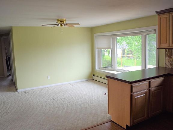 Dining Area 02