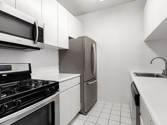 3rd image of 350 Albany St APT 6J