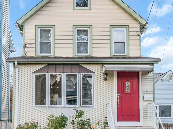 43 Christopher Street, Carteret, NJ 07008