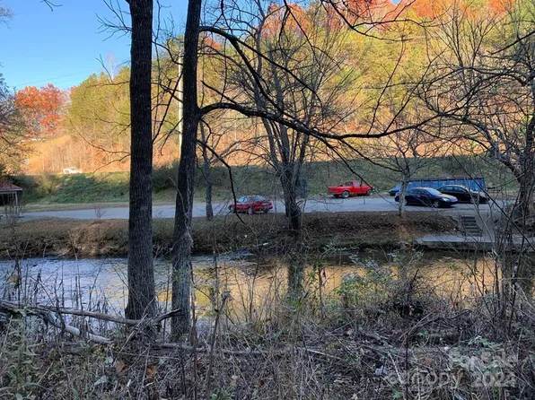 Tee Pee Dr, Whittier, NC 28789