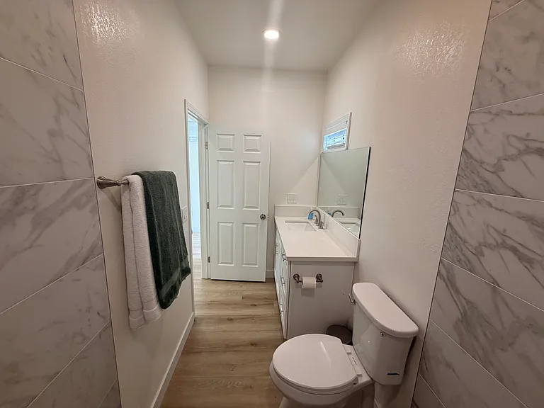 5174 Alamosa Park Dr #B — Photo 9