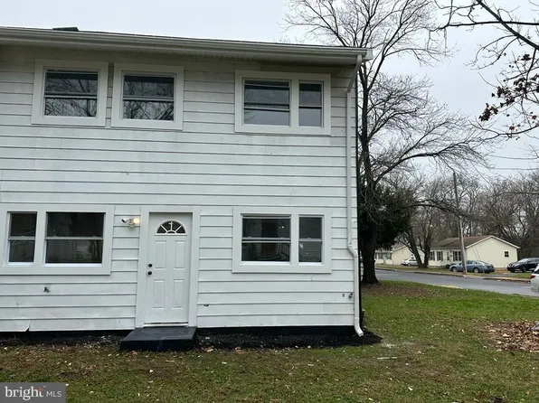 136 E Lockwood St, Middletown, DE 19709
