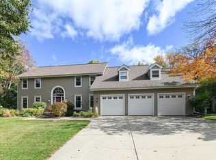 22 Pebble Beach Circle, Madison, WI 53717