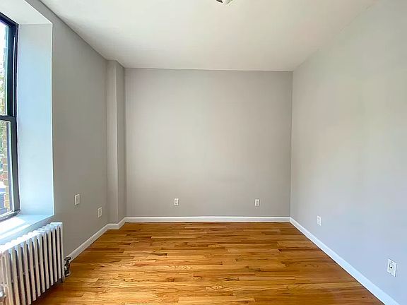 5th image of 3128 42nd St APT 1