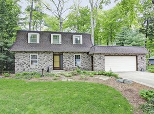 260 Roosevelt Ave, Holland, MI 49424