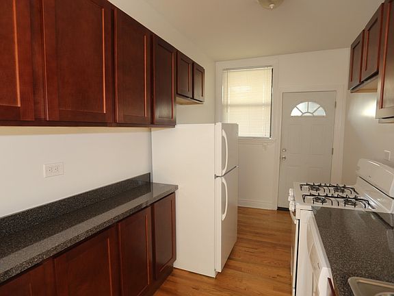 4th image of 827 W Waveland Ave APT 2N