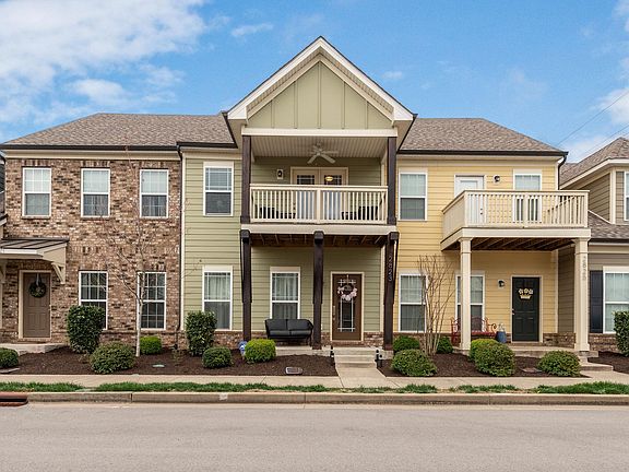 2nd image of 2823 Sterlingshire Dr