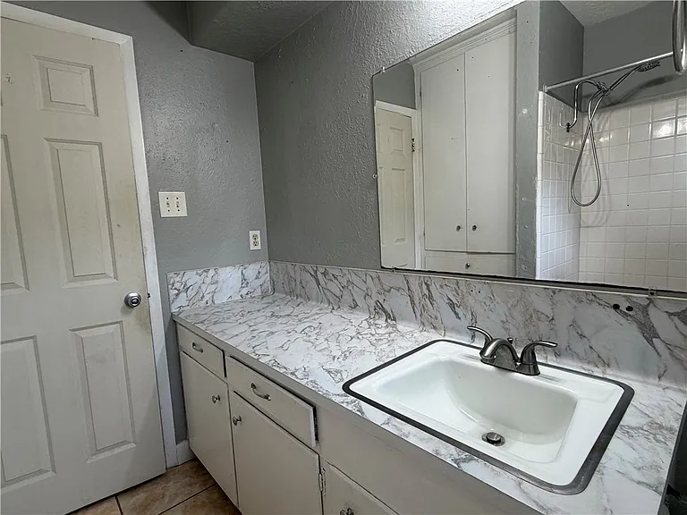 4406 Donegal Dr — Photo 18