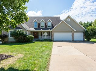 5518 Keller Ridge Ln, Saint Louis, MO 63128