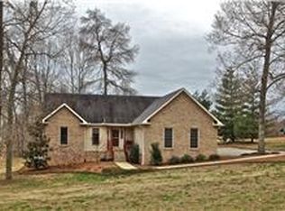 1014 Keyway Dr, Pleasant View, TN 37146