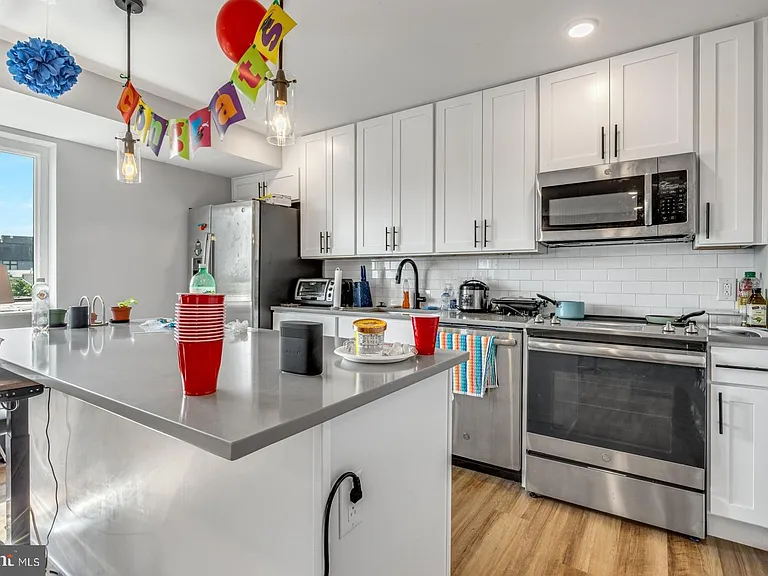3965 Lancaster Ave #304 — Photo 6