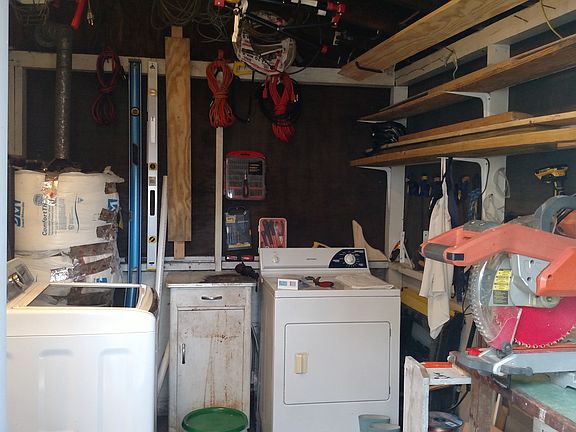 Utility/laundry room