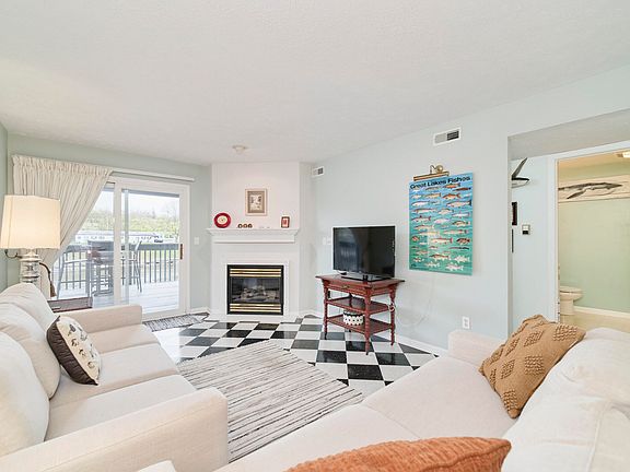 4th image of 315 5th Ave APT 17