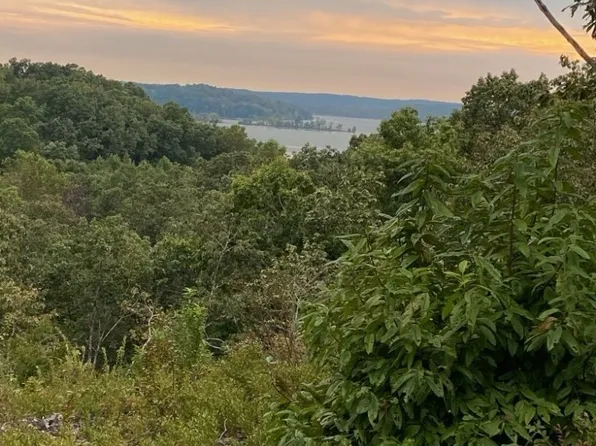16 Lake Ridge Ln #16, Stewart, TN 37175