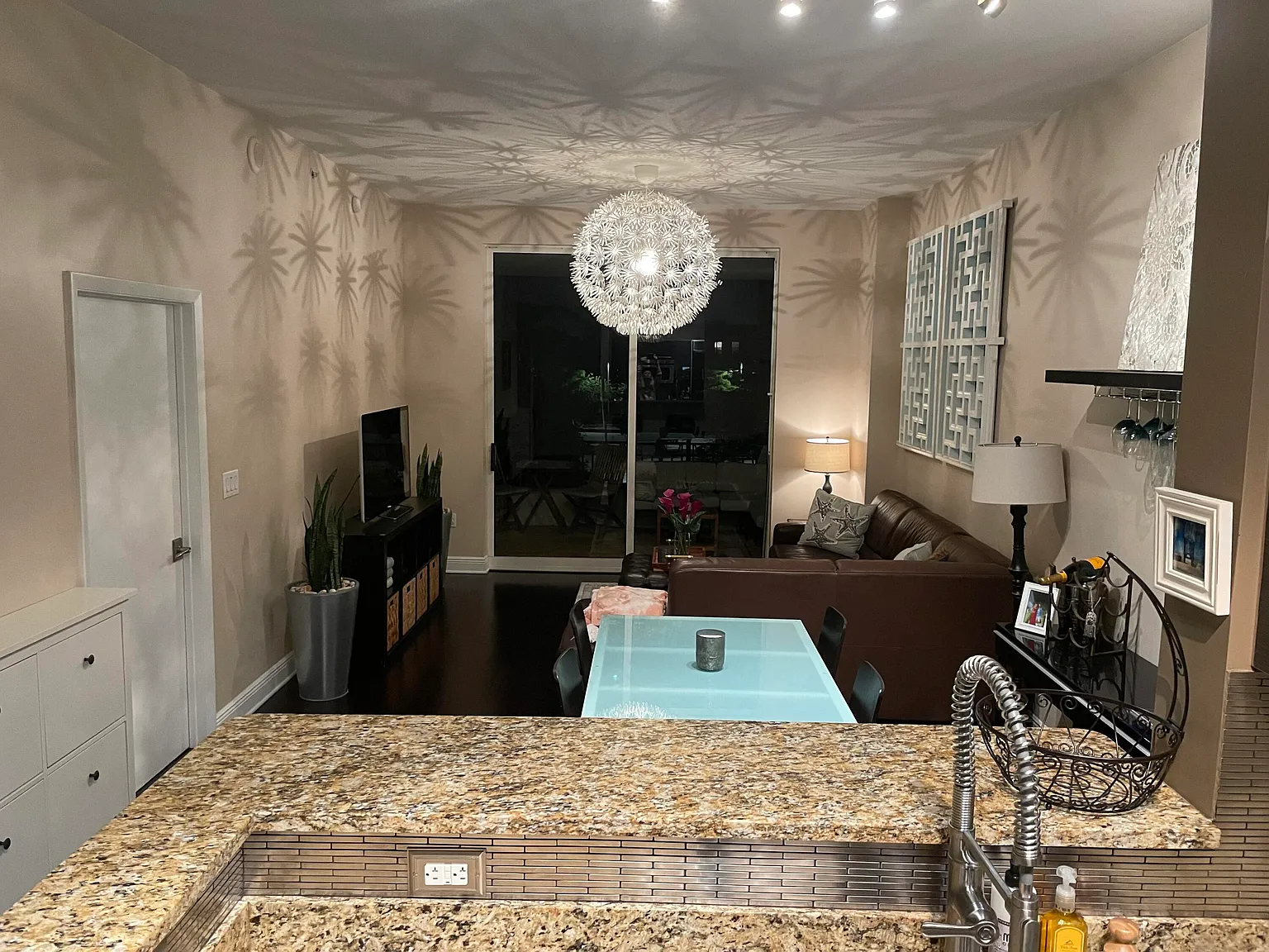 1 bed, 1.0 bath, 755 sqft, $7,500 — Photo 2