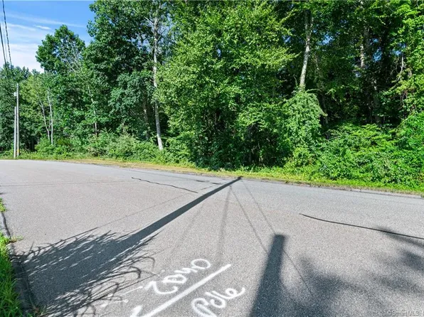 26 Homestead Rd, Ledyard, CT 06339