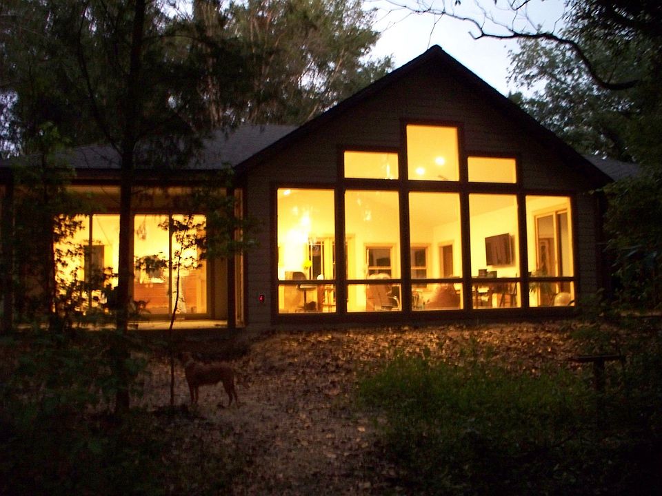 walking up from the Santa Fe river