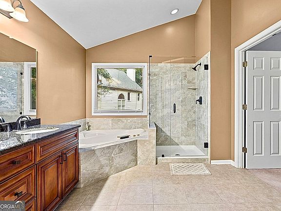 3rd image of 3378 Willbrooke Ct