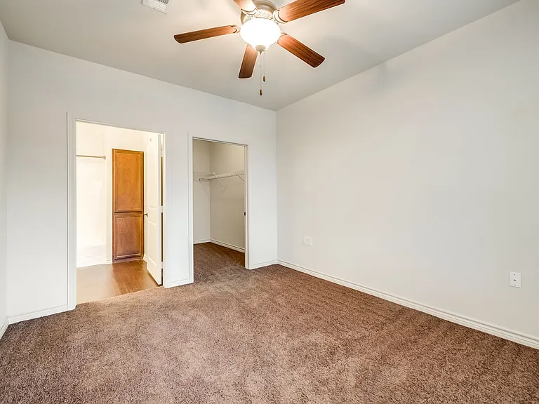 Majors Place — Photo 19