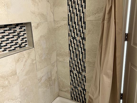 5th image of 229 Orth Dr #221