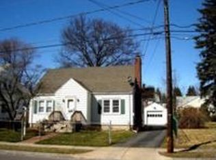 22 Selldan St, West Hartford, CT 06110