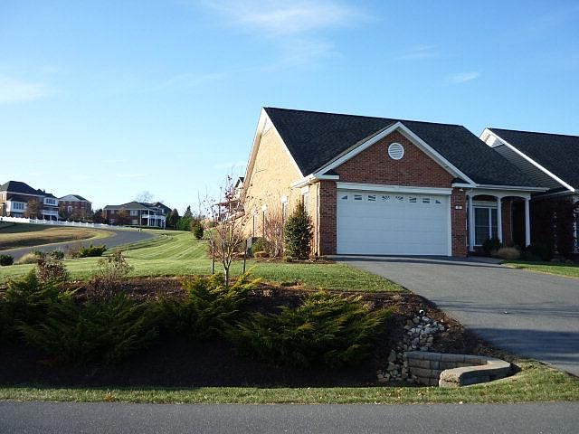 1st image of 82 Cambridge Cir