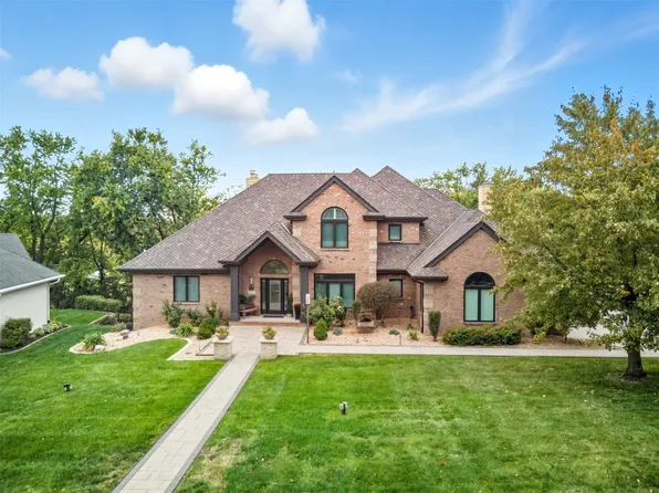1023 Tulip Tree Ln, West Des Moines, IA 50266