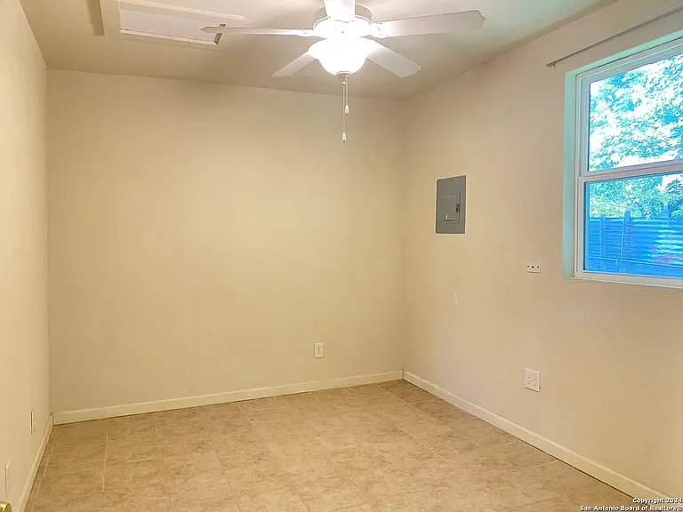 270 Natalen Ave #3 — Photo 8