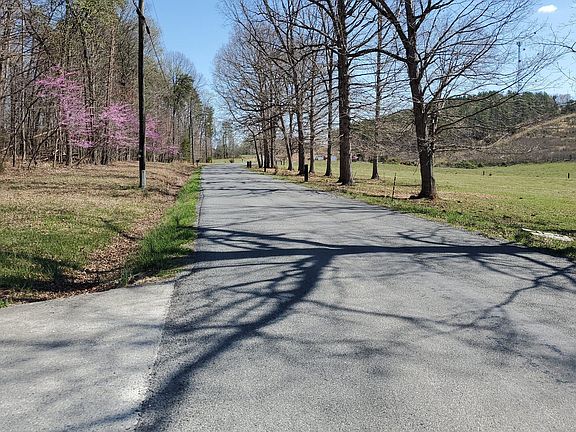 3rd image of 2205 Headens Bridge Rd