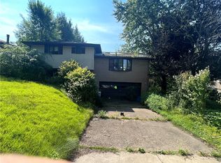 467 Pinewood Dr, Canonsburg, PA