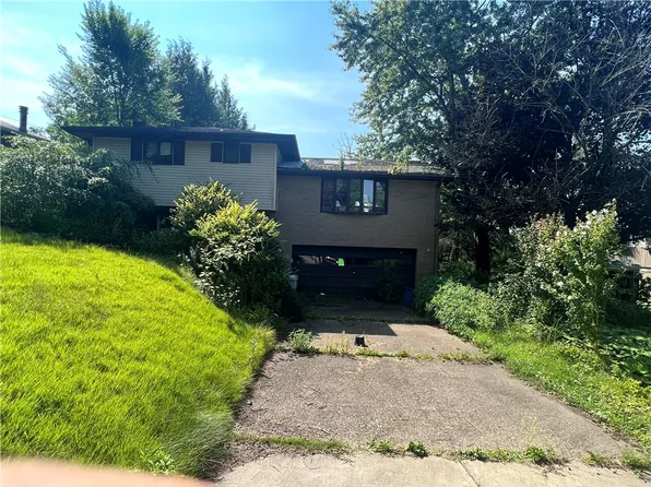 467 Pinewood Dr, Canonsburg, PA 15317