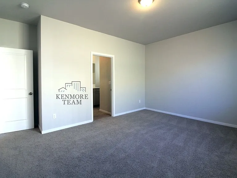 5533 Remington Dr — Photo 5