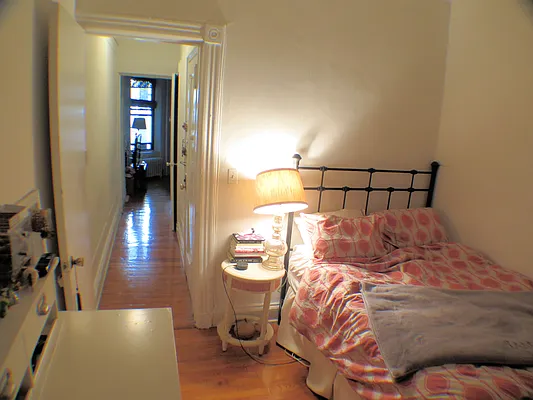 Rented by Glasser Realty LLC | media 7