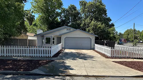 5000 San Francisco Blvd Photo 1
