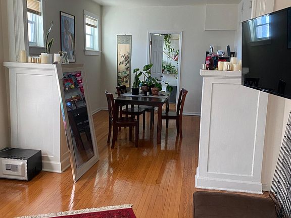 3rd image of 3414 N Karlov Ave #2