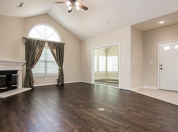 5th image of 2601 Marsh Ln Unit 224