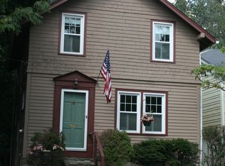 15 South St, Chagrin Falls, OH 44022