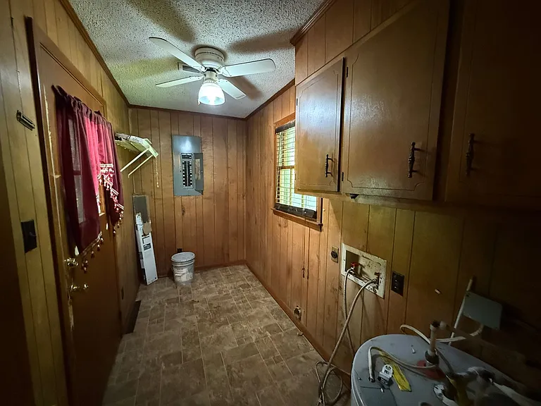 902 Sisk St — Photo 10
