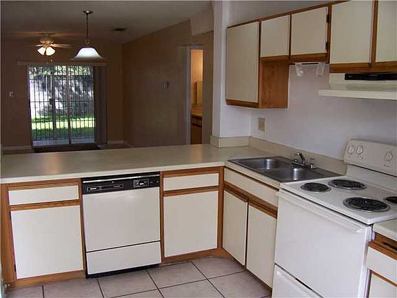 4th image of 8057 SW 21st Ct
