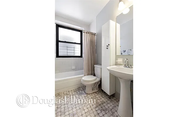 Sold by Douglas Elliman | media 10