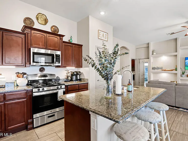 14553 Hunters Grove Ave — Photo 14