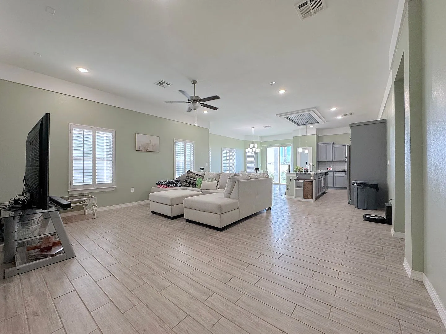 East El Paso 3bed/2Bath Refrig A/C — Photo 3