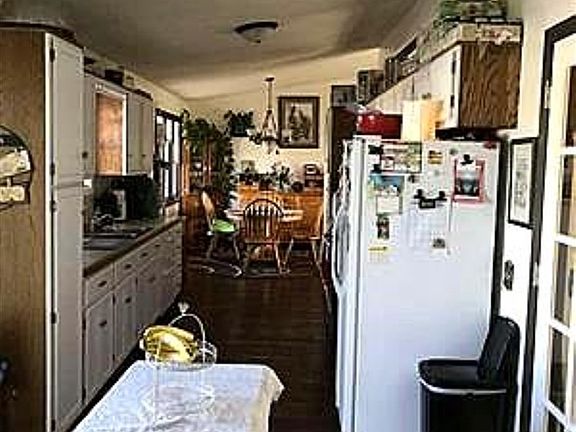 4th image of 810 E 30th Ave