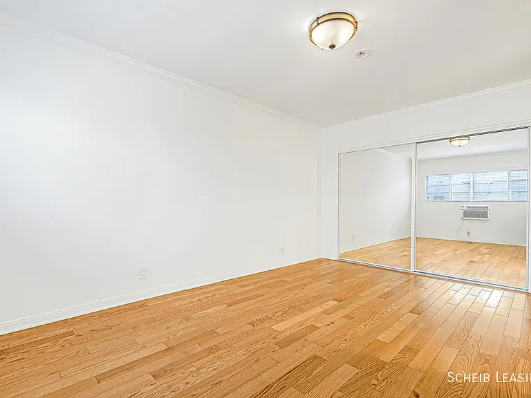 220 N Crescent Dr #6 — Photo 11