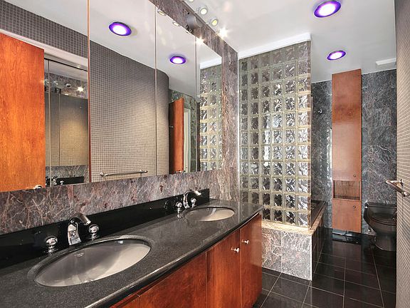 3rd image of 423 E 50th St APT 3